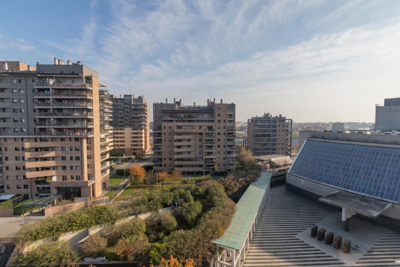 Splendida Terrazza Su Arcimboldi - Milano Bicocca Lägenhet Exteriör bild